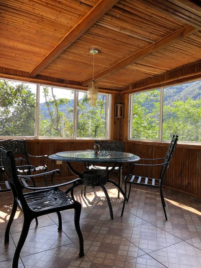 Terraza con muebles de exterior